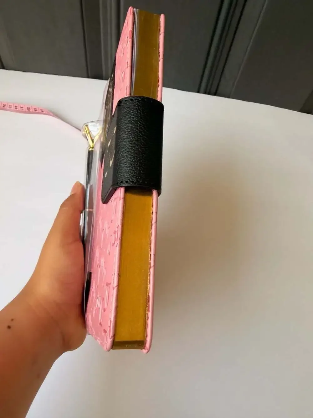 NWT Juicy Couture pink and black journal with diamond-topped pen. GOLD